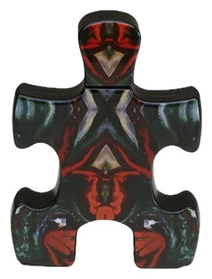 Puzzle Purgatory Eau de Parfum şişesi, sanatçı Tahir Cengiz Yatağan’ın eserinden evrilen heykelsi tasarım