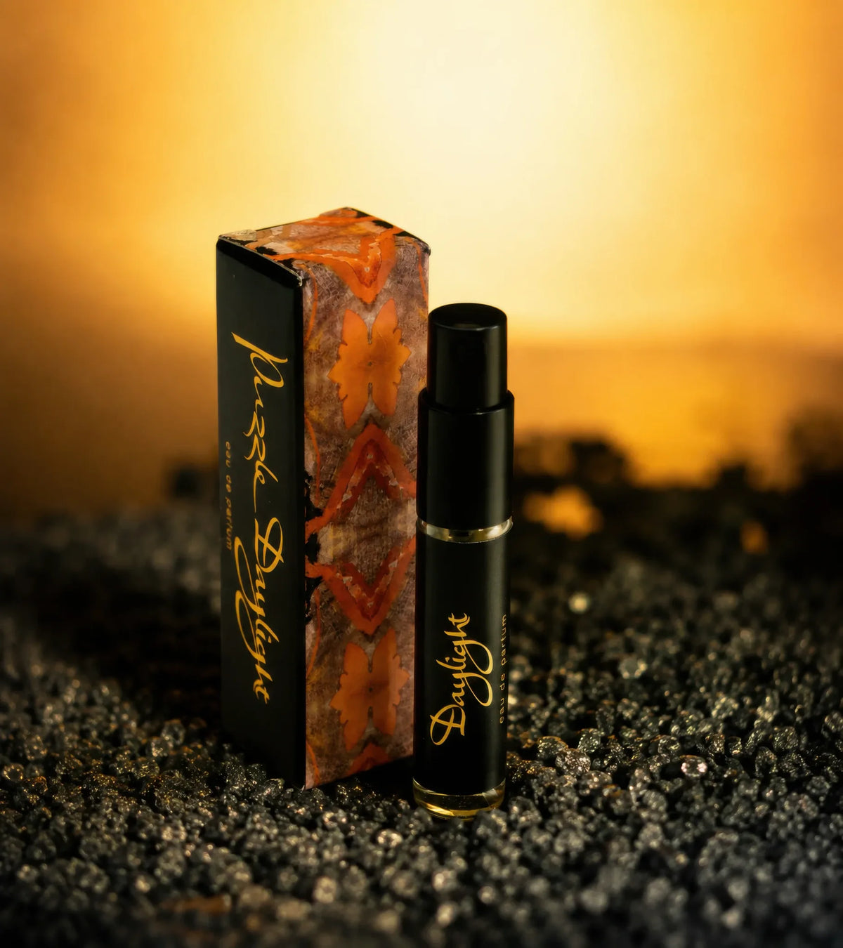 Puzzle Daylight 2.5 ml tester, studio photograph